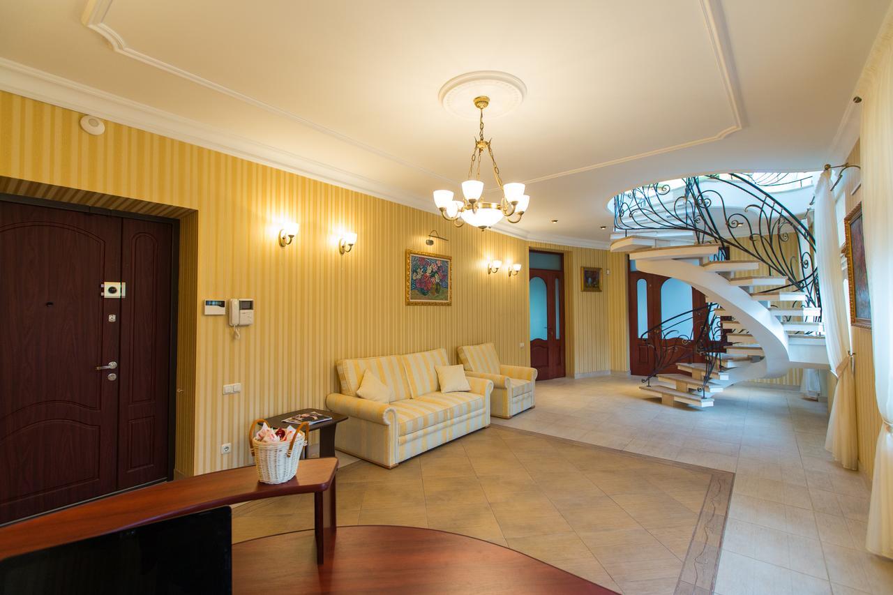 10 Rooms Lviv Exterior foto